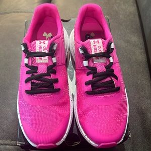 New Pink Under Armour shoes
